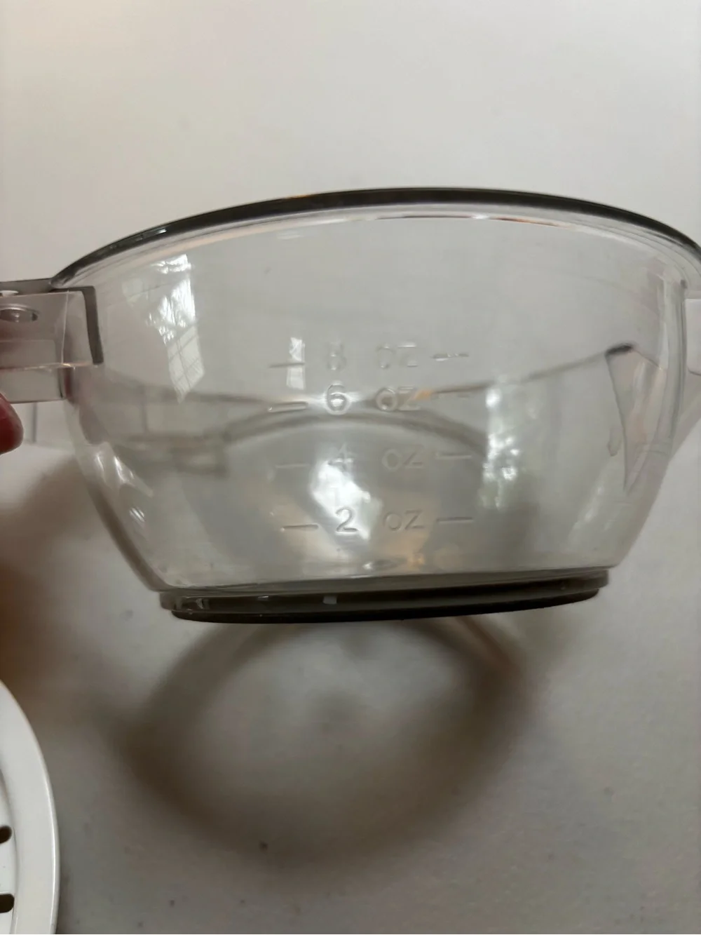 Pampered Chef Strain and Pour Manual Lemon Citrus Juicer White with Clear Base